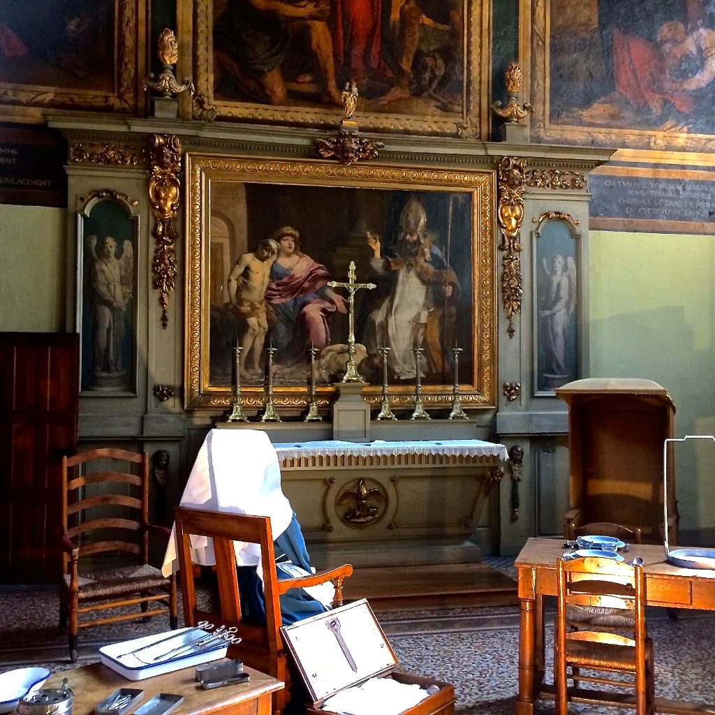 11- the Saint-Hugues room.jpg